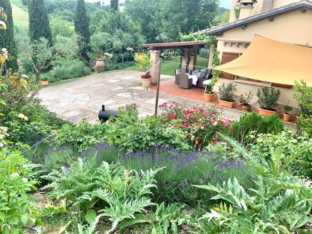 Villa Louise Umbria Uncinano Luaran gambar
