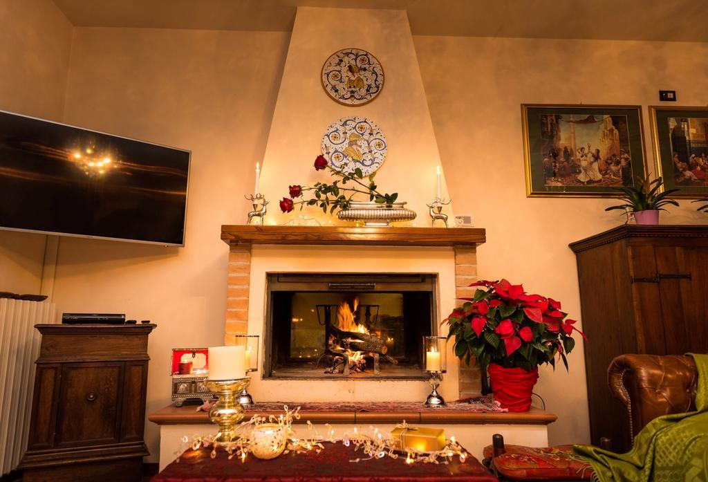 Villa Louise Umbria Uncinano Luaran gambar