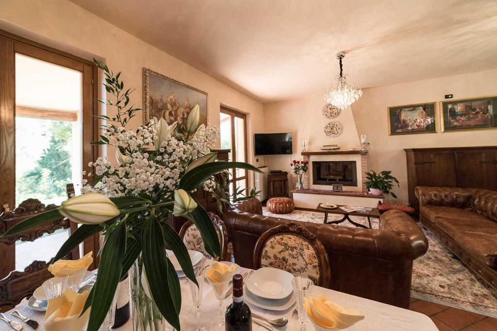 Villa Louise Umbria Uncinano Luaran gambar