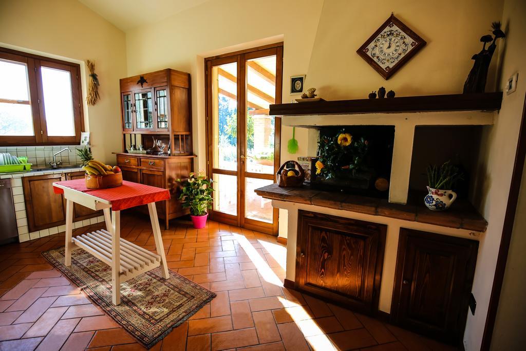 Villa Louise Umbria Uncinano Luaran gambar